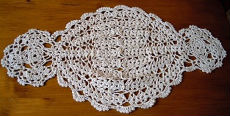 Napperon ovale écru Forme BONBON au CROCHET fait main
