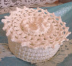 Boîte ronde blanche fleur blanche perle CROCHET fait main