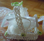 Panier rectangle blanc fleurs vertes avec perles fait main AU CROCHET
